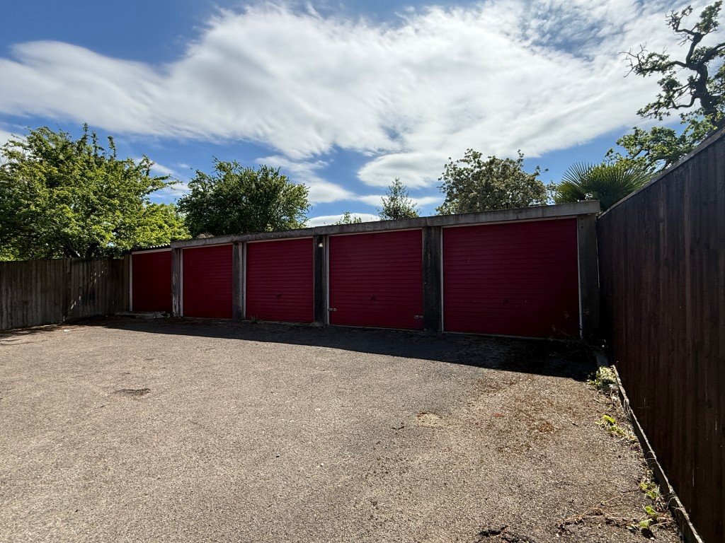 Lot: 9 - A COMPOUND OF TEN GARAGES WITH POTENTIAL - Rear five garages out of ten garages